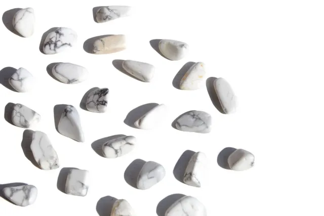 MoshCristais Howlite Rolada Pequena pedra rolada calmante