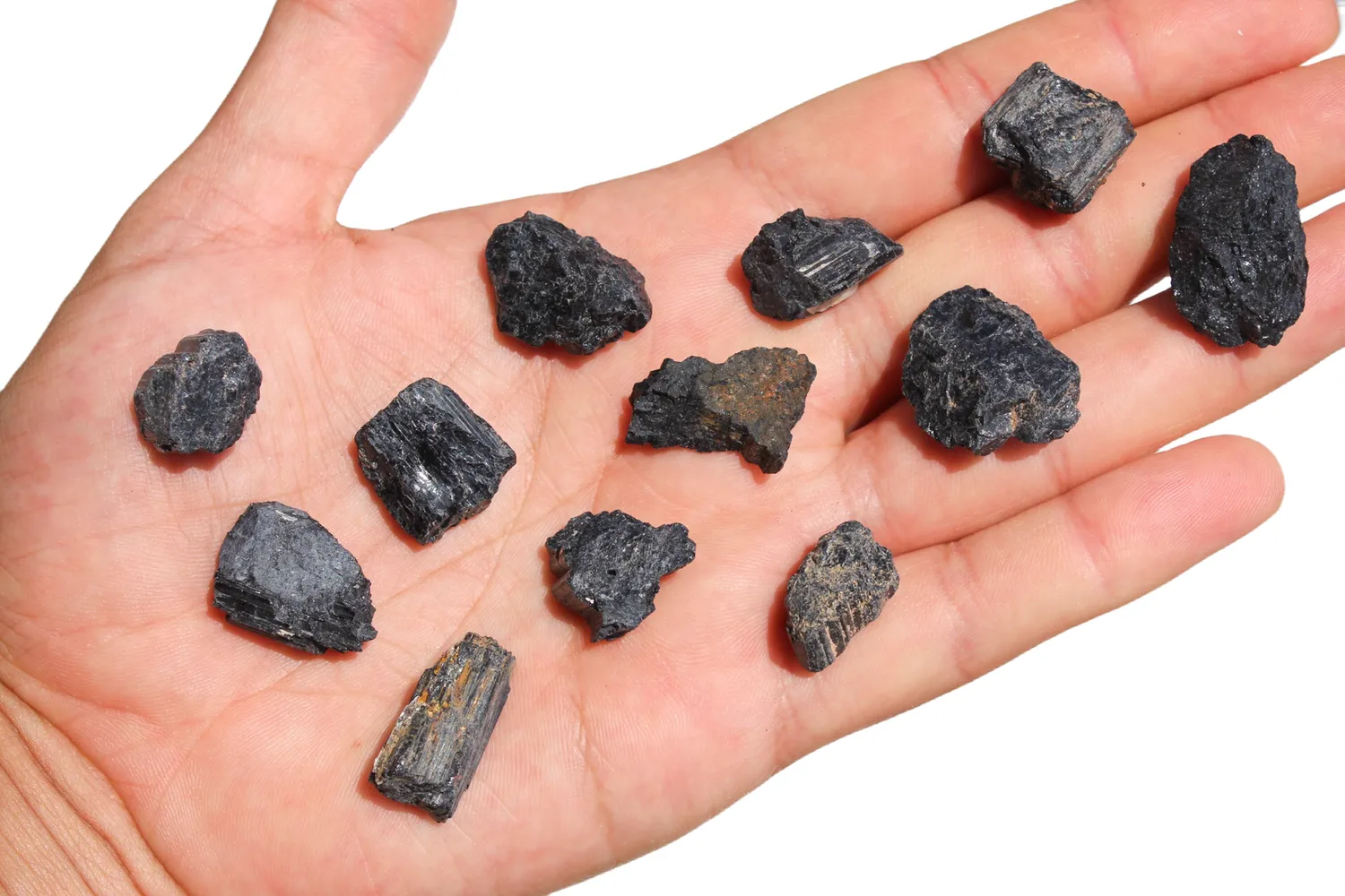 MoshCristais Turmalina Negra em Bruto Pequena Pedra natural