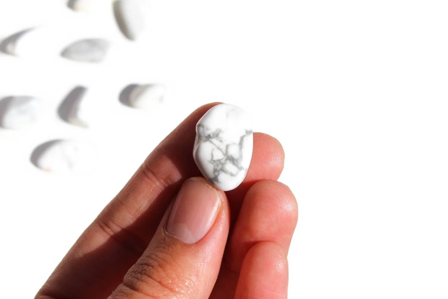 MoshCristais Howlite Rolada Pequena pedra rolada calmante