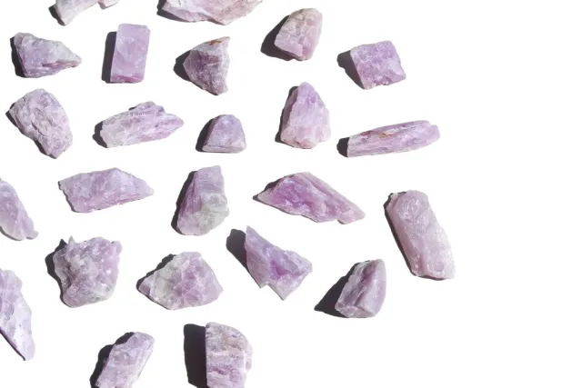 MoshCristais Kunzite em Bruto Pequena pedra calmante